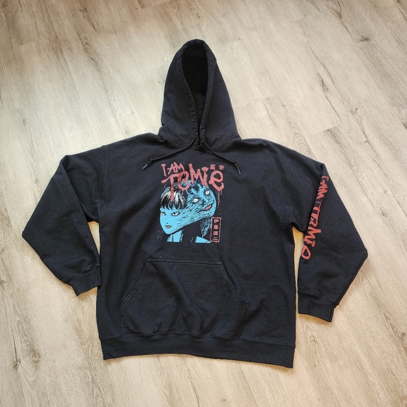 Junji Ito "TOMIE" Hoodie Black Size Large - Picture 1 of 4